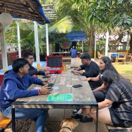 GREEN NEST HOSTEL - Anjuna , North Goa，位于阿伯来的酒店