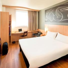 Ibis Barcelona Meridiana，位于巴塞罗那的酒店