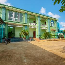 Hồng Ngọc 2 Hotel Tà Đùng，位于Biđong的酒店