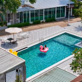 Kenikar Raintree Resort Chumphon，位于春蓬的酒店