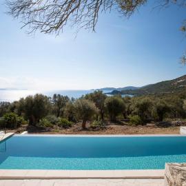 Nina s Summer House A Brand-New Seaview Sanctuary，位于Évyiros的酒店