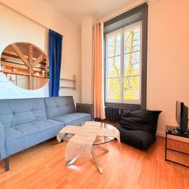 Studio - Vue imprenable sur le Doubs，位于Beure的酒店