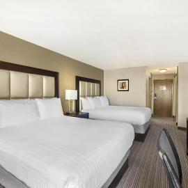 Best Western Plus Waterfront Hotel，位于温莎的酒店