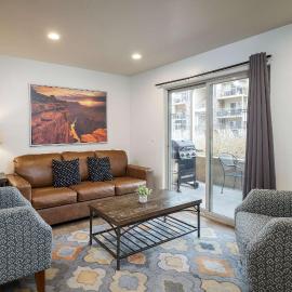 6D Moab RedCliff Condo Pet Friendly Pool and Hot Tub，位于摩押的酒店