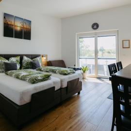 Sonnenweg Appartements，位于拉斯特的酒店