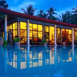 Villa Blue Lotus Katunayake- Colombo Airport，位于卡图纳耶克的酒店