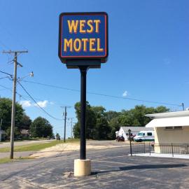West Motel，位于弗里波特的酒店