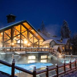 Lizard Creek Lodge，位于弗尼的酒店