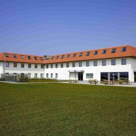 ibis budget Oostende Airport，位于米德尔克尔克的酒店