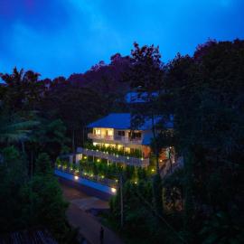 Ice Cloud Munnar Pool Resort，位于蒙纳的酒店