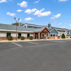 AmericInn by Wyndham St. Peter,位于Saint Peter的酒店