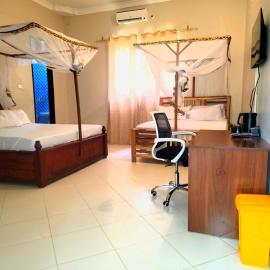Jabulani House Rooms，位于肯杜瓦的酒店