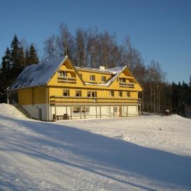 Mõedaku Puhkekeskus，位于Mõedaka的酒店