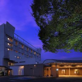 Hotel Symphony Annex Sagae Onsen，位于Sagae的酒店
