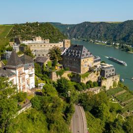 Hotel Schloss Rheinfels，位于圣戈阿尔的酒店