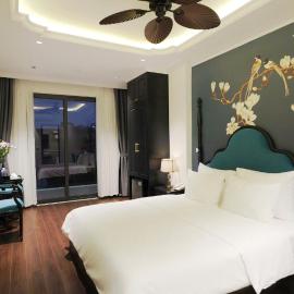 Royal Hotel - Trinh Van Bo, Nam Tu Liem，位于Văn Trì的酒店