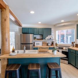 Cute modern 2 bed retreat, a perfect basecamp，位于弗雷则的酒店