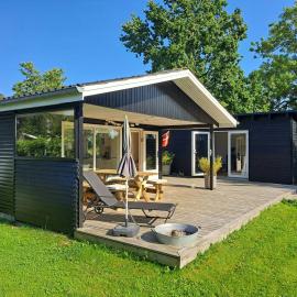 Family Holiday Home Close To Beach At Vejlby Fed，位于米泽尔法特的酒店