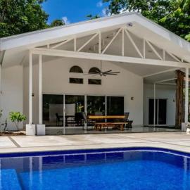 Modern Home and Guesthouse in a Peaceful Gated Community with a Private Swimming Pool