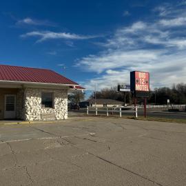 Big 12 Motel Broken Bow NE，位于Broken Bow的酒店