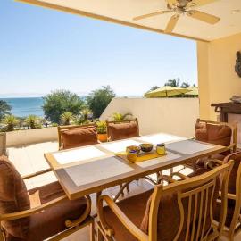 Oceanview Condo in Faro de Mita，位于蓬塔米塔的酒店