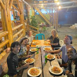 Onda Hostel Mompiche，位于莫姆皮切的酒店