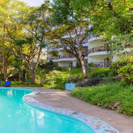 Silver Rock Boutique Resort by Mokawa - Hotel & Apartments，位于马林迪的酒店