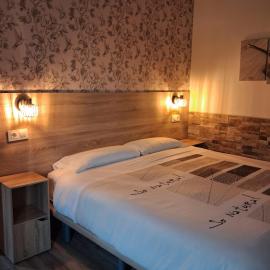 Hostal La Pastora，位于坎德莱达的酒店