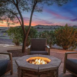 Courtyard Phoenix Chandler/Fashion Center,位于钱德勒的酒店