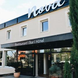 Logis Hôtel Nova RENOVE - Villefranche sur Saône，位于Limas的酒店