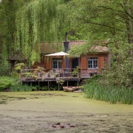 Fishing Chalet, Opglabbeek，位于Oudsbergen 的酒店
