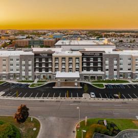 Fairfield Inn & Suites Dayton Beavercreek，位于比弗克里克的酒店