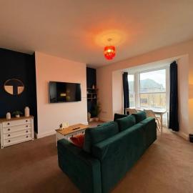 Spacious 2 Bed Apartment in Central Margate，位于马盖特的酒店
