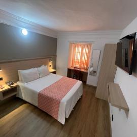Hotel Cacique Real,位于锡帕基拉的酒店