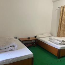 Hotel Bajhang，位于Bahāsi的酒店