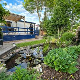 Cozy escape Beach&Nature near Den Bosch - 4 PS chalet met veel privacy en rust!，位于Lith的酒店