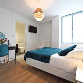 Hôtel le Terminus et son restaurant Côte à Côte - Chambres rénovées，位于欧坦的酒店