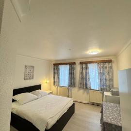 Landhotel Waldschänke，位于柏林的酒店