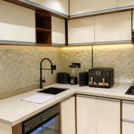 Modern Luxury Apartment 3 Min from Algiers Aiport，位于Dar el Beïda的酒店