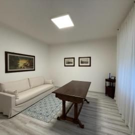 Elena's apartment - casa gialla，位于Quartesana的酒店
