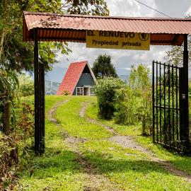 glamping el renuevo，位于多斯克布拉达斯的酒店