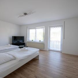 W&P Living Wohnung mit Balkon Parkplatz，位于Biberbach的酒店