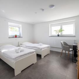 W&P Living Wohnung mit Ausblick - Parkplatz，位于Biberbach的酒店