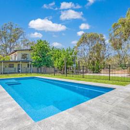 Echuca 265 - Echuca Holiday Homes，位于伊丘卡的酒店