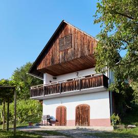 Weinberg Lodge - Kellerstöckl，位于克勒希的酒店
