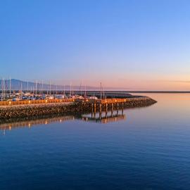 The Coastal Retreat Scenic Harbor Ocean Views Walk to Beach Restaurants，位于El Granada的酒店