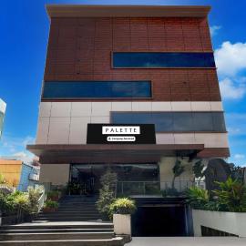 Palette Naveena Grand Hyderabad，位于Madhapur的酒店