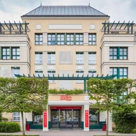 Apparthotel - Proche disneyland Paris - Piscine chauffée，位于塞里斯的酒店