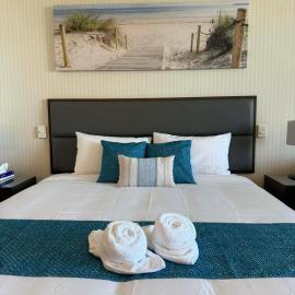 Privately Owned Hotel Room in Oaks Hotel