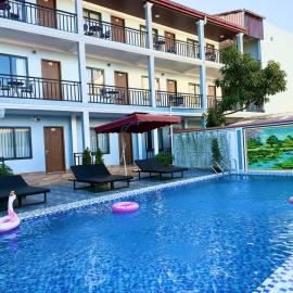 Avenue Hotel VangVieng,位于万荣的酒店